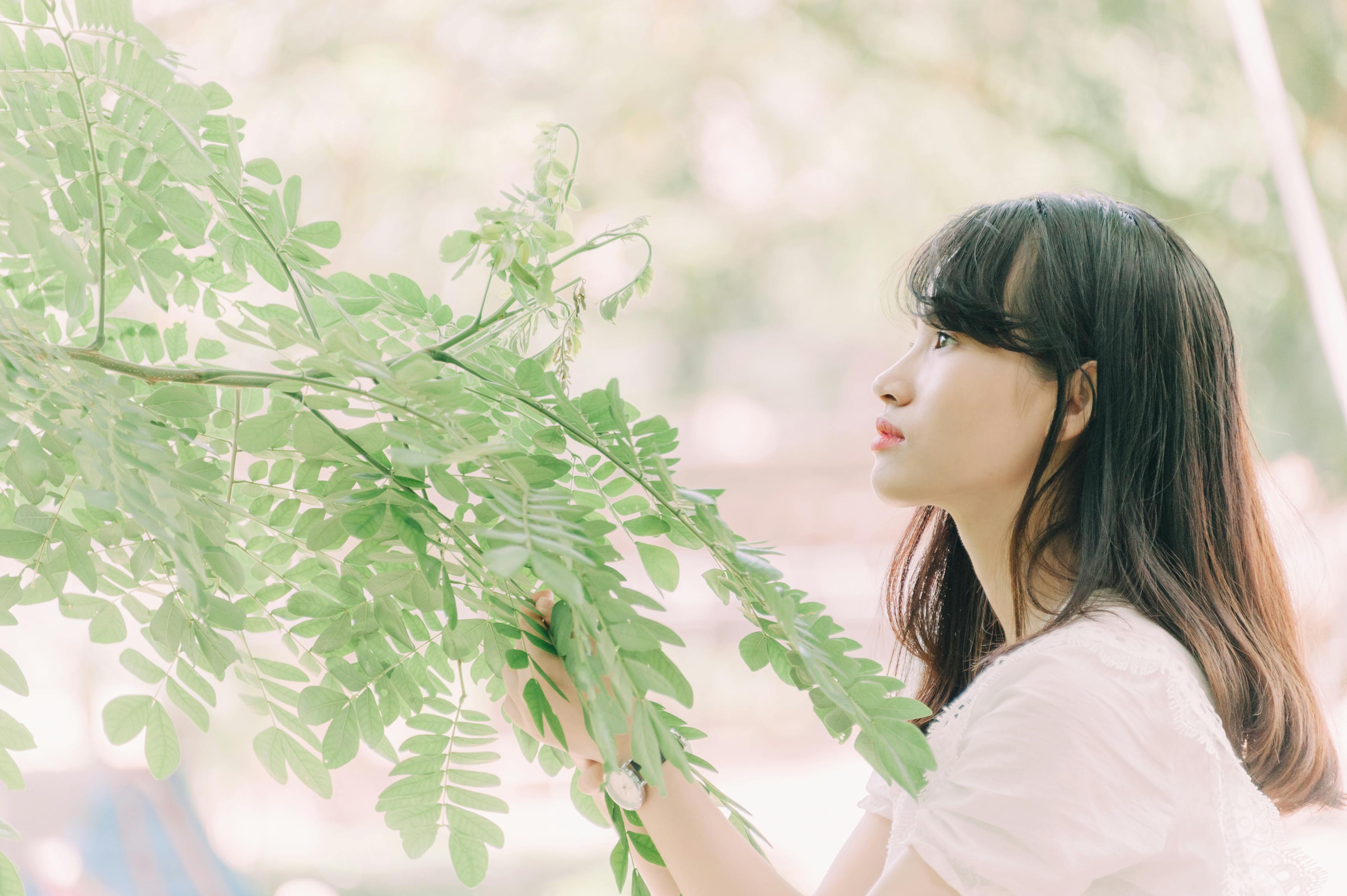 相亲的女试管代生的孩子父母都不在了（女相亲对象父母均不在世了）
