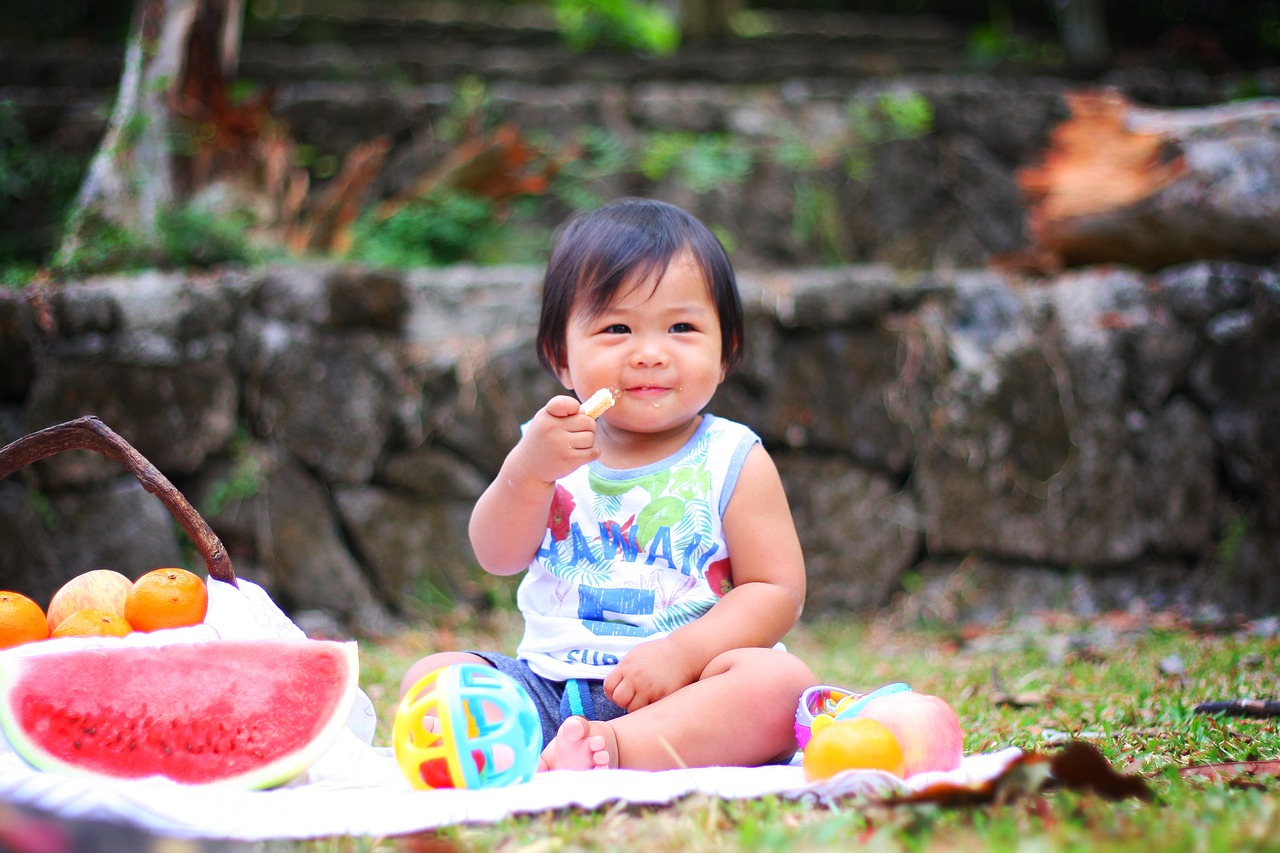 九个月孕妈供卵生的宝宝辅食吃多少（九个月孕妈供卵生的宝宝辅食吃多少毫升）