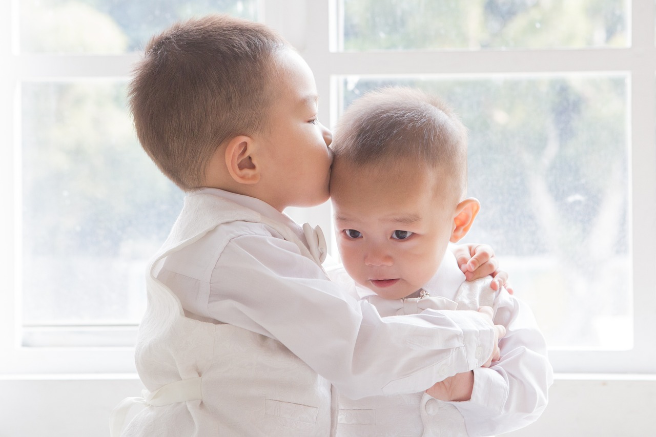 孕妈供卵生的宝宝嗓子有痰不咳嗽怎么办（孕妈供卵生的宝宝嗓子有痰不咳嗽怎么办呀）